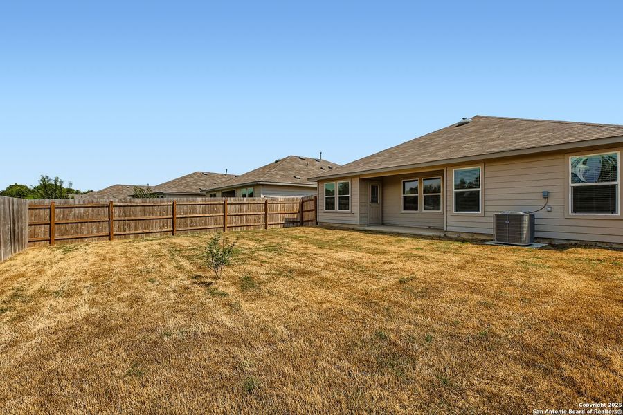 Front exterior of a new home in , New Braunfels, TX, highlighting curb appeal (Image 20). Front exterior of a new home in , New Braunfels, TX, highlighting curb appeal (Image 20).