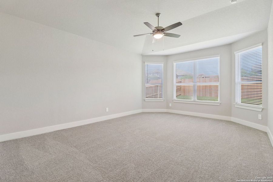 Spacious, unfurnished interior of a new home in Sagebrooke - Classic Series, San Antonio (Image 31).