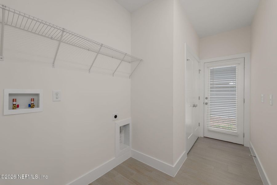Spacious, unfurnished interior of a new home in , St. Augustine (Image 27).