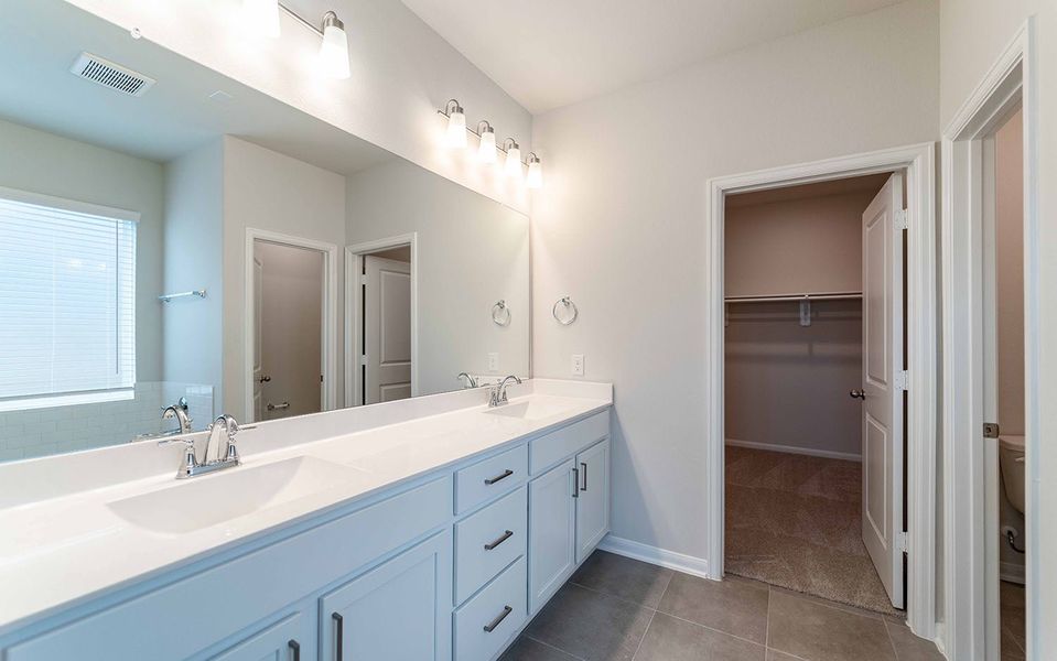 Furnished interior view inside a new home in Bay Creek, Baytown (Image 8).