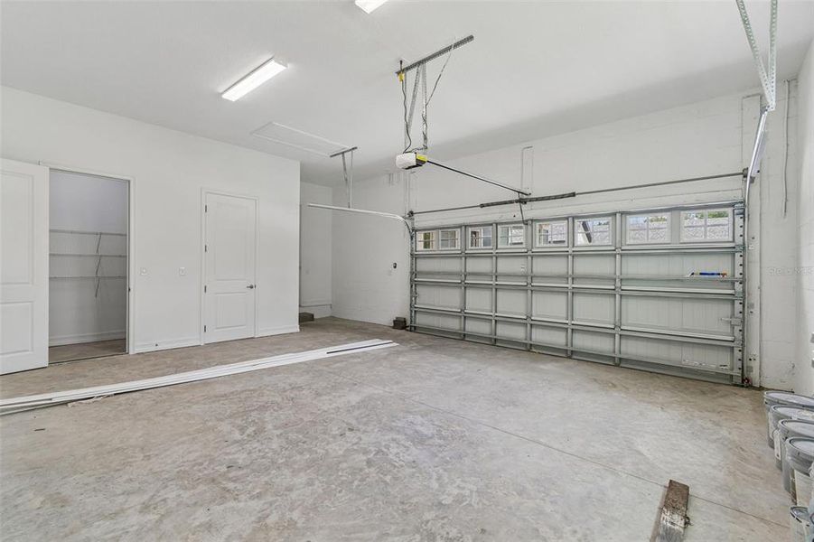 Spacious, unfurnished interior of a new home in Southern Hills Plantation, Brooksville (Image 39). Spacious, unfurnished interior of a new home in Southern Hills Plantation, Brooksville (Image 39).