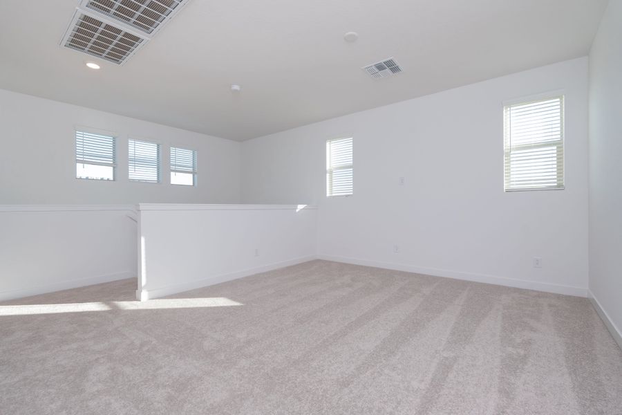 Spacious, unfurnished interior of a new home in Terraza, San Tan Valley (Image 14). Spacious, unfurnished interior of a new home in Terraza, San Tan Valley (Image 14).