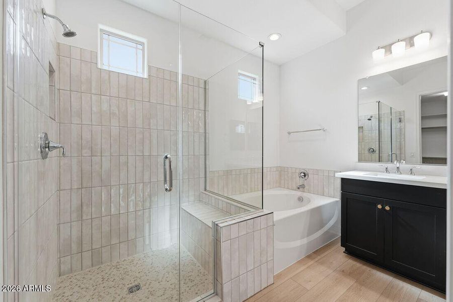 hj-az-phoenix-legado-landmark-cambridge- hj-az-phoenix-legado-landmark-cambridge-