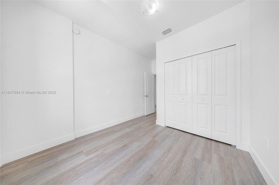 Spacious, unfurnished interior of a new home in , Homestead (Image 21).