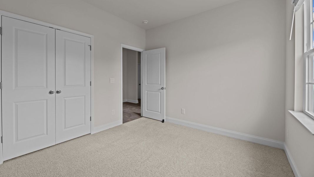 Spacious, unfurnished interior of a new home in Tyler - Home on the Lake, New Bern (Image 18). Spacious, unfurnished interior of a new home in Tyler - Home on the Lake, New Bern (Image 18).