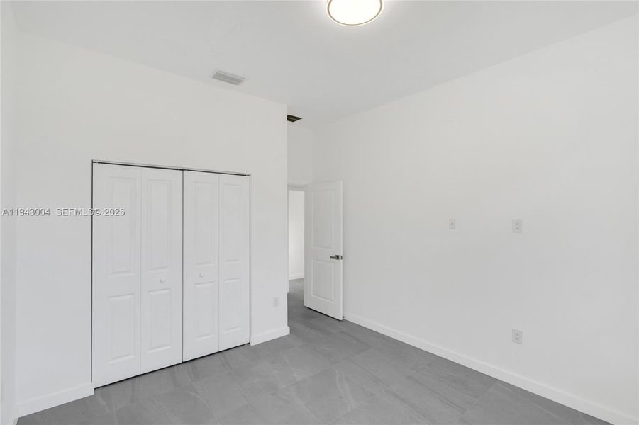 Spacious, unfurnished interior of a new home in , Lehigh Acres (Image 37).