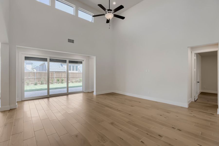 3312 Santolina - Living Area
