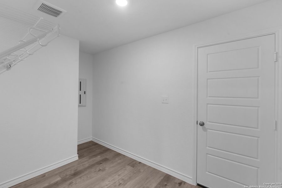 Spacious, unfurnished interior of a new home in The Overlook at Creekside, New Braunfels (Image 18).