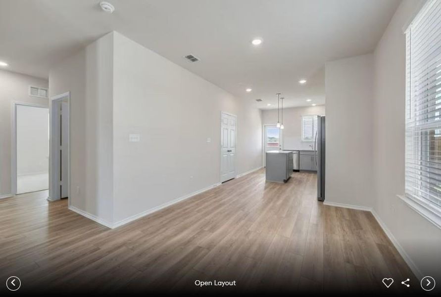 Spacious, unfurnished interior of a new home in Sunfield, Buda (Image 10). Spacious, unfurnished interior of a new home in Sunfield, Buda (Image 10).