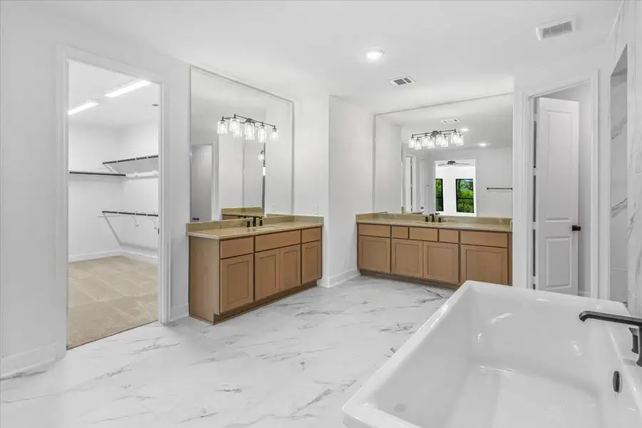 Furnished interior view inside a new home in , Missouri City (Image 9).