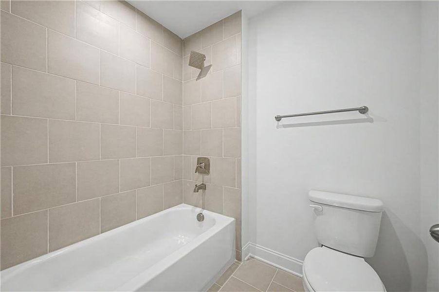 Furnished interior view inside a new home in Ford Landing, Acworth (Image 20). Furnished interior view inside a new home in Ford Landing, Acworth (Image 20).