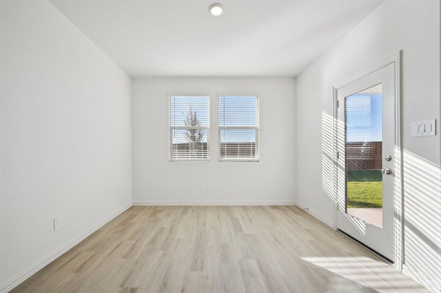 Spacious, unfurnished interior of a new home in Lakehaven - Premier Series, Farmersville (Image 17).