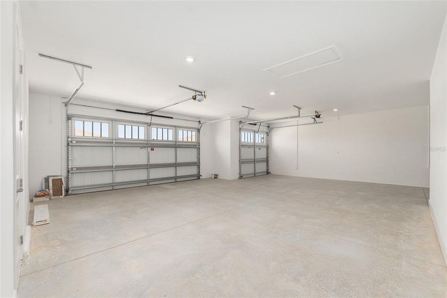 Spacious, unfurnished interior of a new home in , Ocala (Image 54).