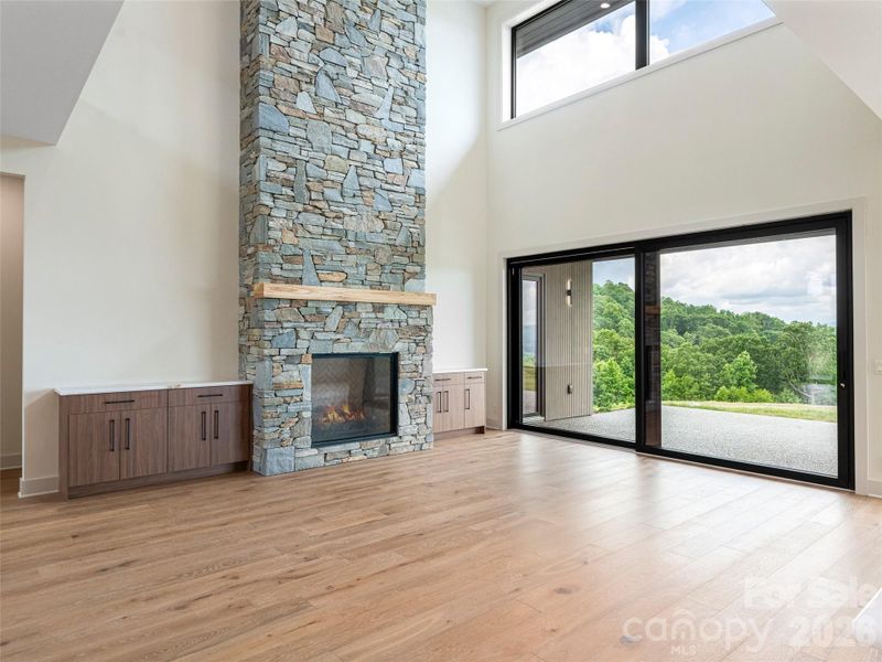 Spacious, unfurnished interior of a new home in , Hendersonville (Image 22).