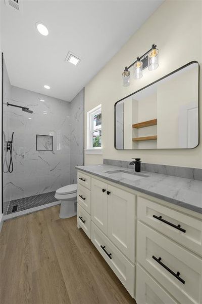 Furnished interior view inside a new home in , Waco (Image 14).