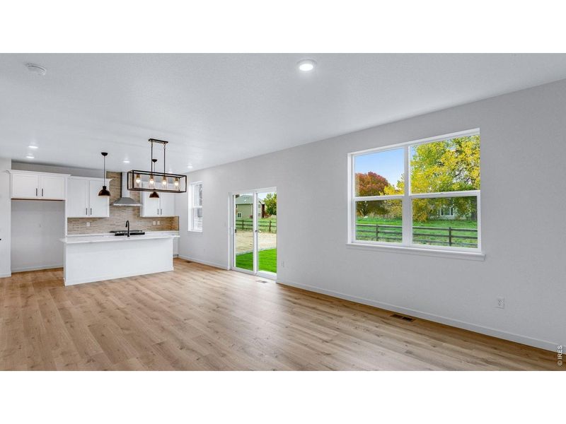 Spacious, unfurnished interior of a new home in Hansen Farm, Fort Collins (Image 30).