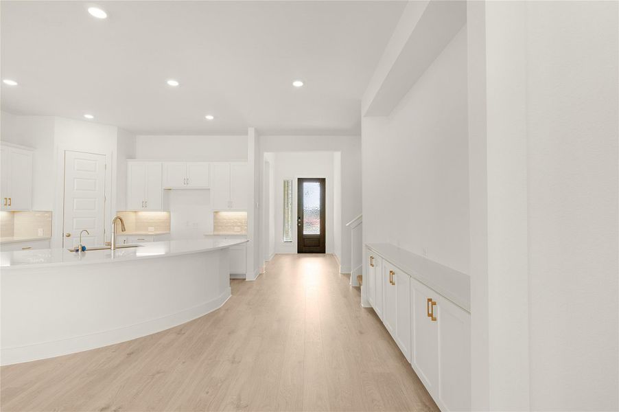 REPRESENTATIVE OF FLOOR PLAN ONLY