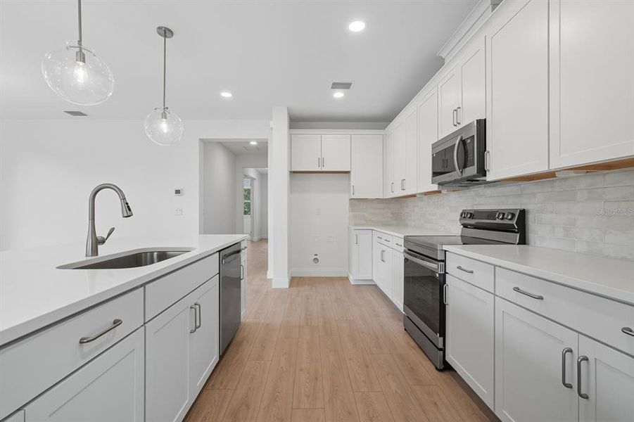 Furnished interior view inside a new home in Palm Coast Homes, Palm Coast (Image 9).