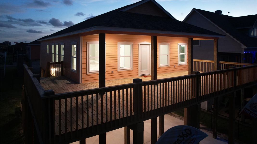 Exterior details and patio area of a home in , Bolivar Peninsula (Image 26).