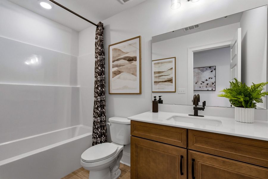 Representative furnished interior of a home built from the Ivey by Beazer Homes in Marshfield, Longs (Image 13).