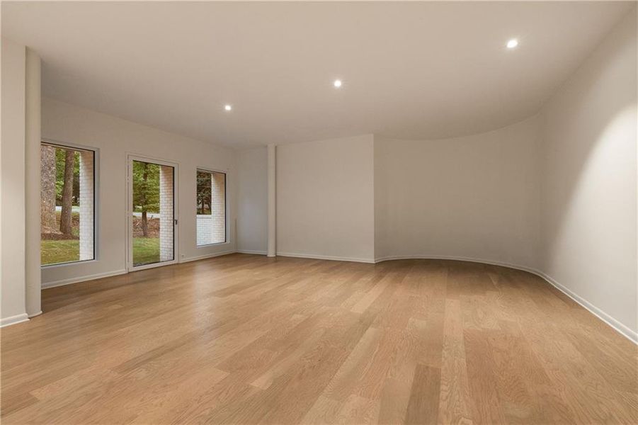 Spacious, unfurnished interior of a new home in , Atlanta (Image 22).