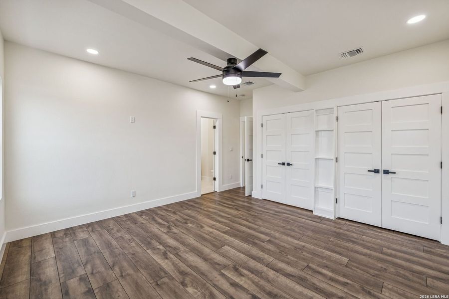 Spacious, unfurnished interior of a new home in , Castroville (Image 55).