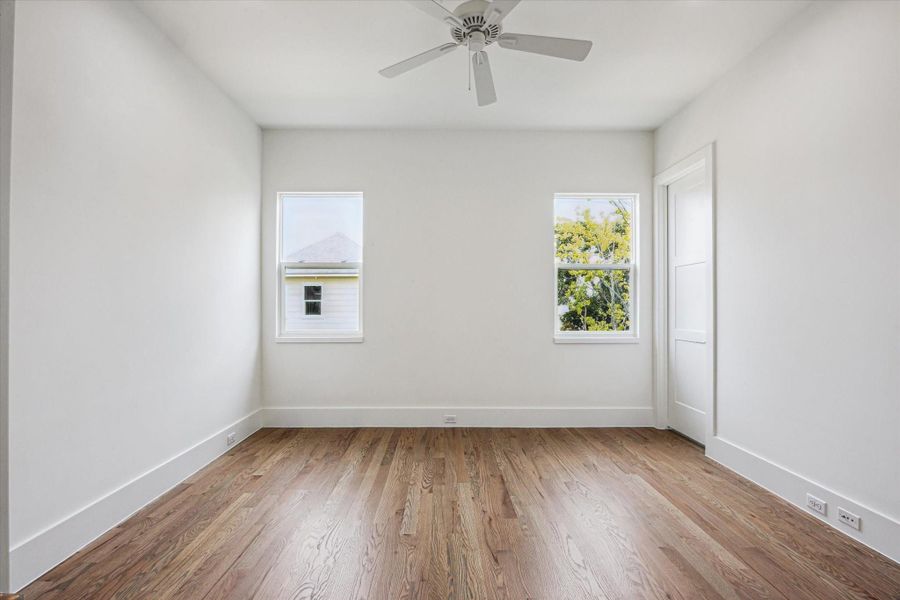 Spacious, unfurnished interior of a new home in , Houston (Image 13).