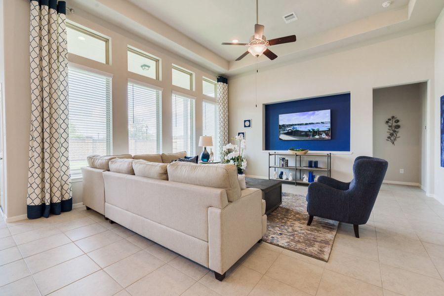 Representative furnished interior of a home built from the Floor Plan 2543 by Colina Homes in Grand Magnolia, Magnolia (Image 4). Representative furnished interior of a home built from the Floor Plan 2543 by Colina Homes in Grand Magnolia, Magnolia (Image 4).