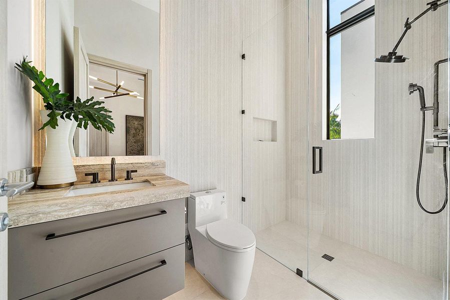 Guest Ensuite 2