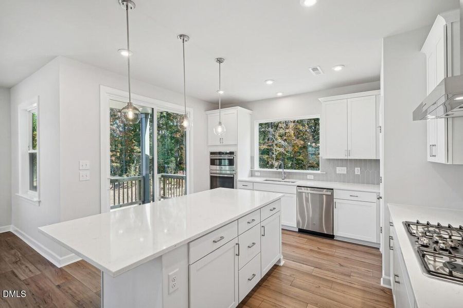 Elm Park 12_Kitchen 2_11.7.24_webready Elm Park 12_Kitchen 2_11.7.24_webready