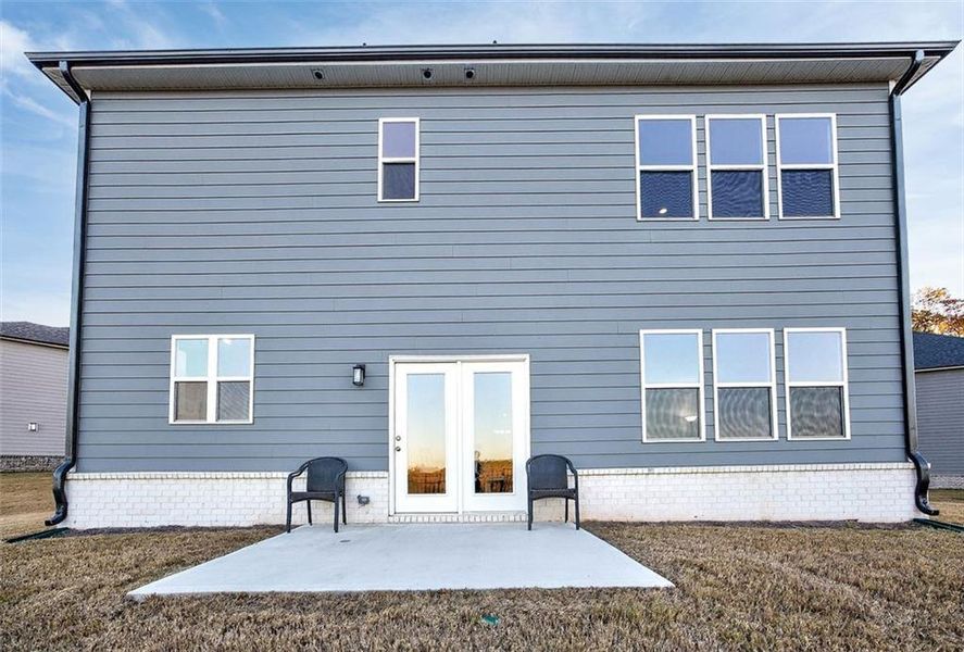 Exterior details and patio area of a home in Bedford Estates, Atlanta (Image 28).