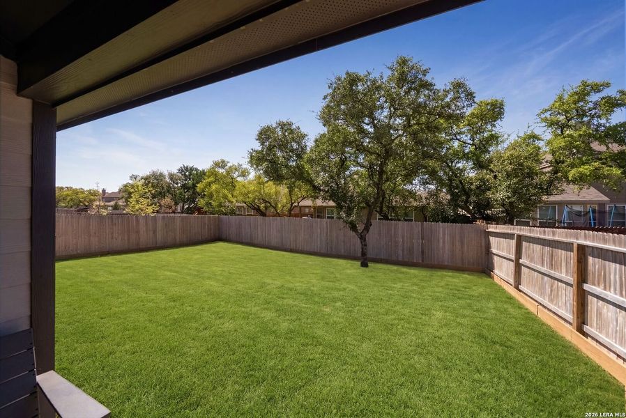 Exterior details and patio area of a home in Davis Ranch, San Antonio (Image 4).