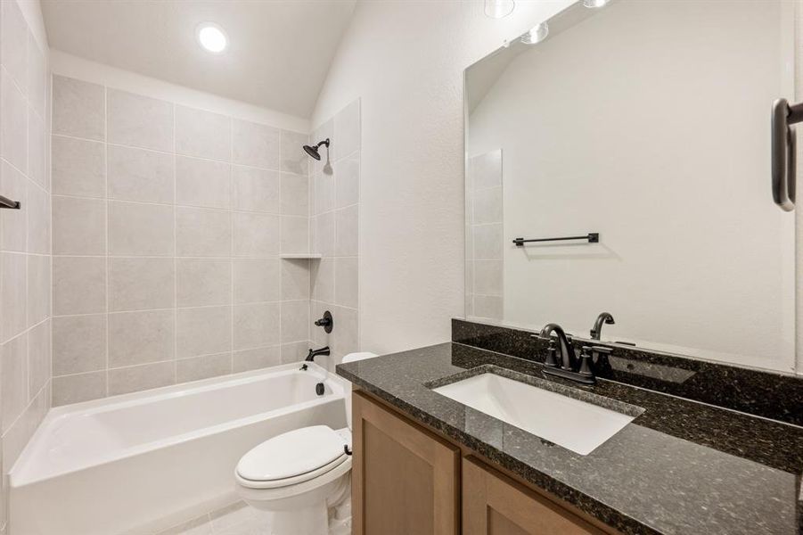 Furnished interior view inside a new home in Sonoma Verde, McLendon-Chisholm (Image 14).