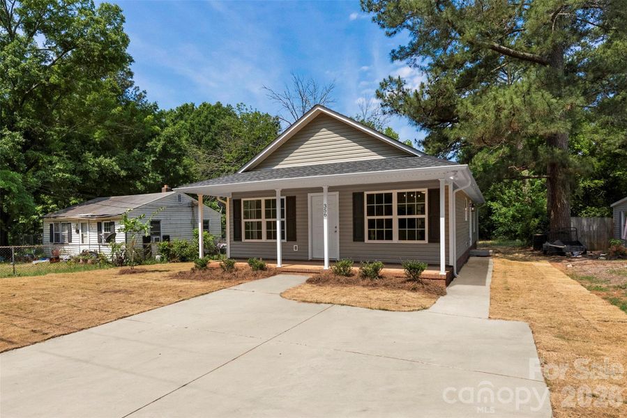 Front exterior of a new home in , Rock Hill, SC, highlighting curb appeal (Image 2). Front exterior of a new home in , Rock Hill, SC, highlighting curb appeal (Image 2).