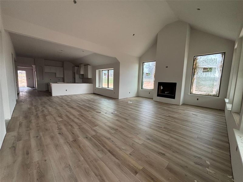 Spacious, unfurnished interior of a new home in , Boyd (Image 6).
