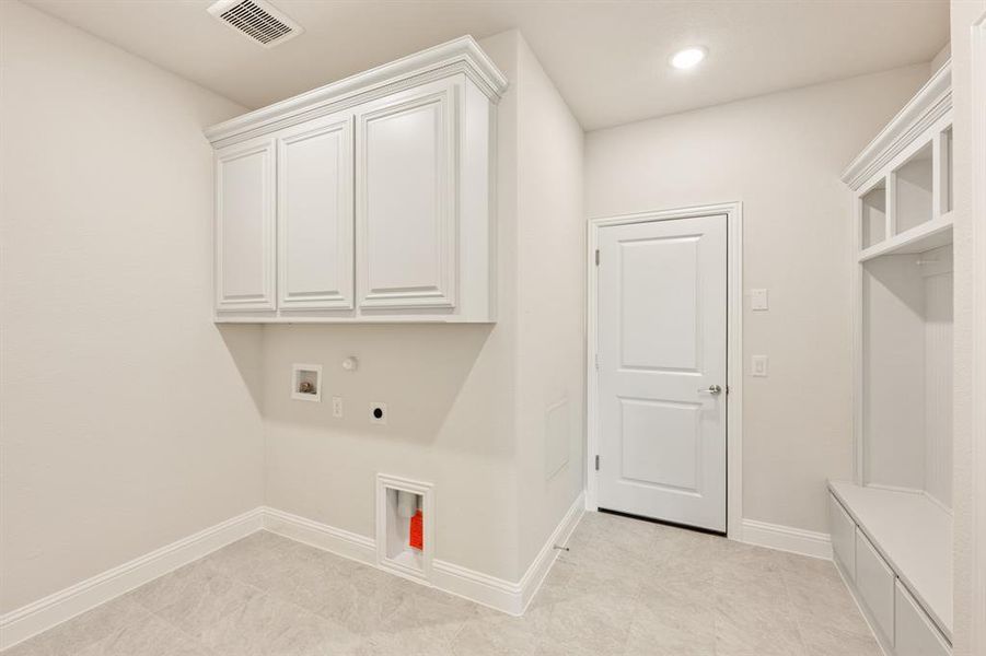 Spacious, unfurnished interior of a new home in Hampton Park, Glenn Heights (Image 31). Spacious, unfurnished interior of a new home in Hampton Park, Glenn Heights (Image 31).