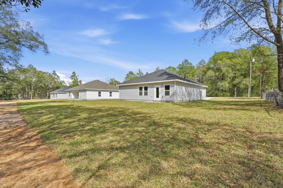 Exterior details and patio area of a home in , Crestview (Image 4).