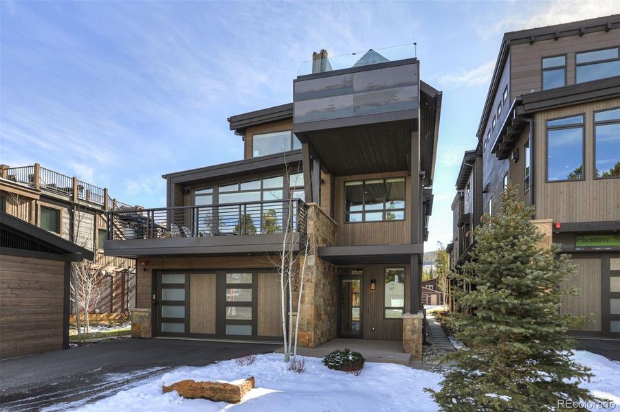 Image 43 of a home in .