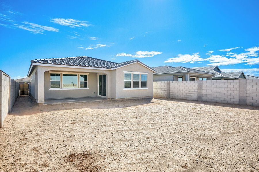 1,556sf New Home in San Tan Valley, AZ.  - Slide 31