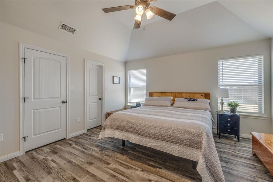 Furnished interior view inside a new home in , Abilene (Image 17).