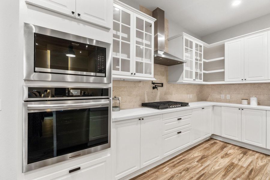 Furnished interior view inside a new home in , Tomball (Image 15). Furnished interior view inside a new home in , Tomball (Image 15).