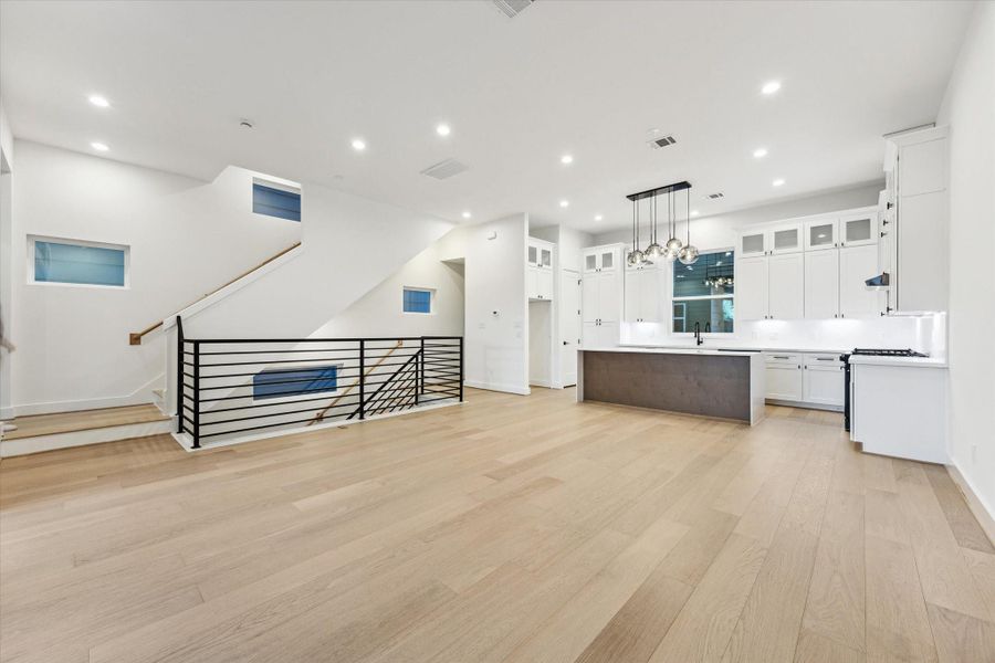 Spacious, unfurnished interior of a new home in , Houston (Image 21).