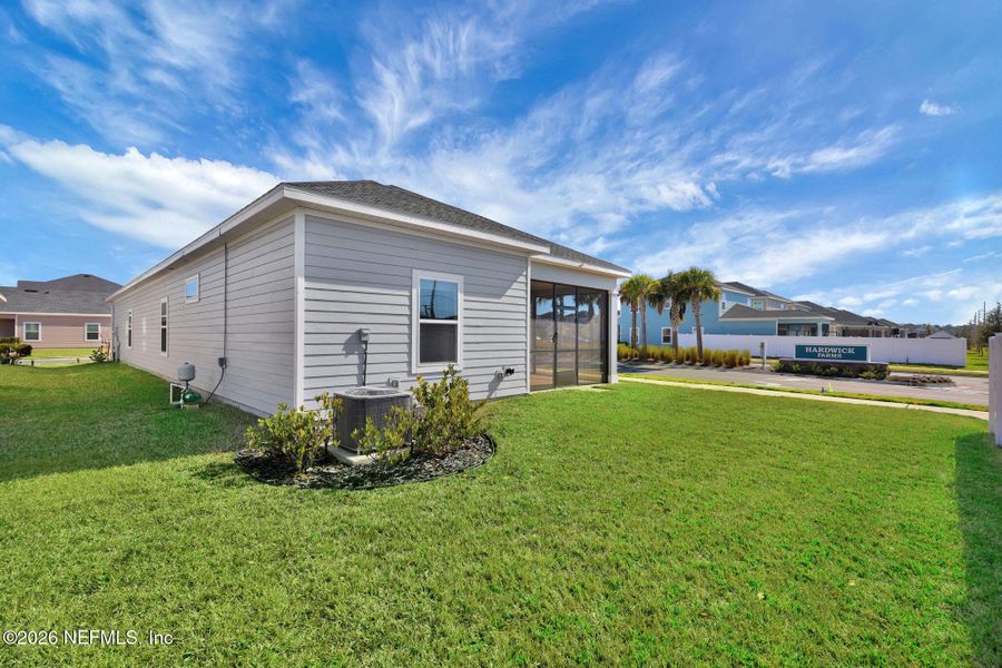 Exterior details and patio area of a home in , Jacksonville (Image 27).