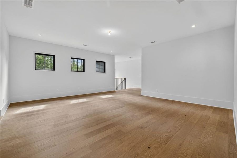 Spacious, unfurnished interior of a new home in , Milton (Image 22).