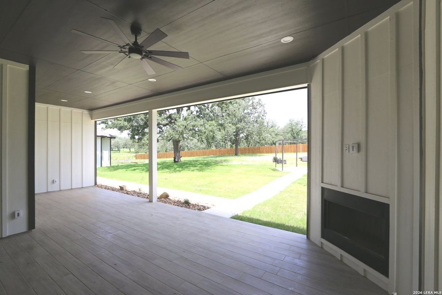 Exterior details and patio area of a home in , La Vernia (Image 57).