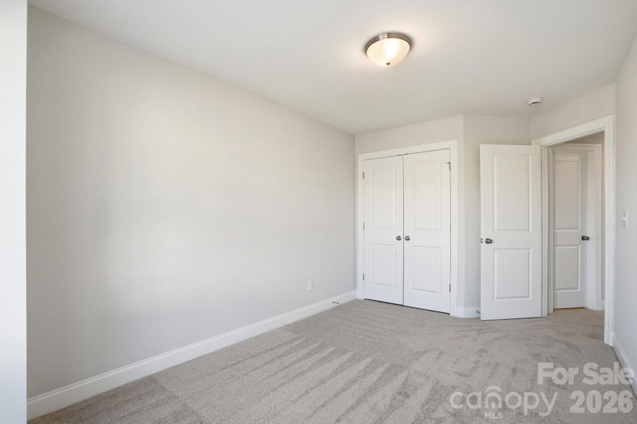 Spacious, unfurnished interior of a new home in Harrisburg Village, Harrisburg (Image 25).