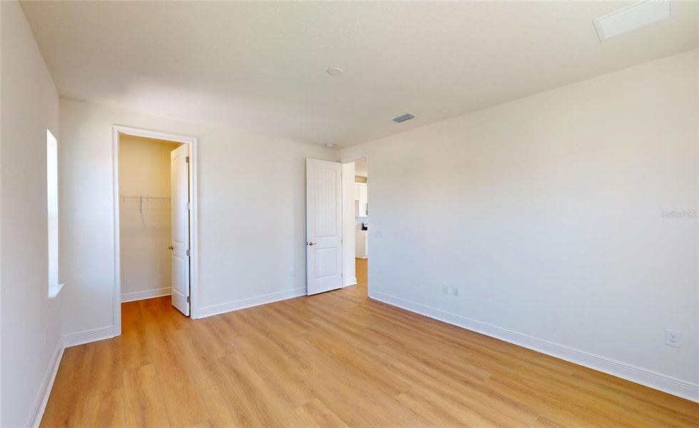 Spacious, unfurnished interior of a new home in Laureate Park, Orlando (Image 20). Spacious, unfurnished interior of a new home in Laureate Park, Orlando (Image 20).