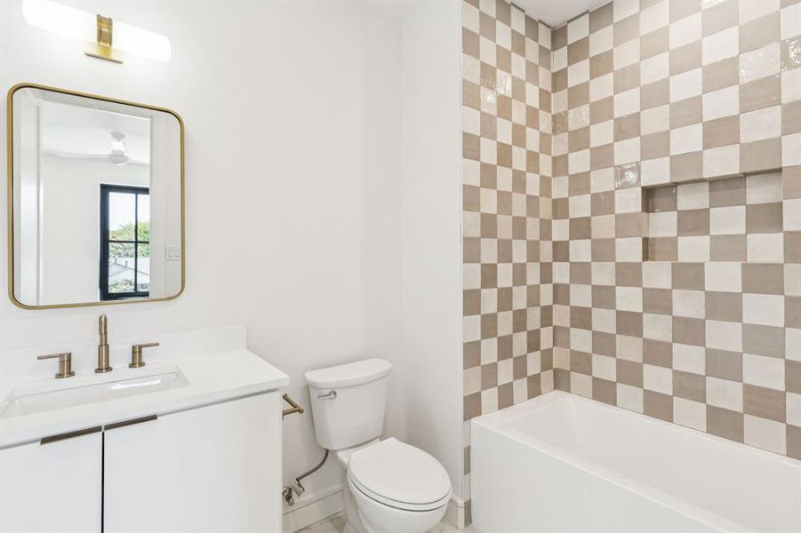 Furnished interior view inside a new home in , Dallas (Image 9).