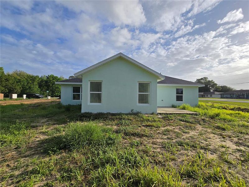 Exterior details and patio area of a home in , Ocala (Image 16).
