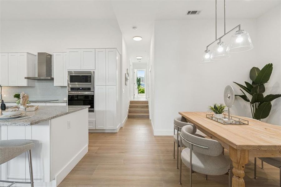 Furnished interior view inside a new home in , Sarasota (Image 68).